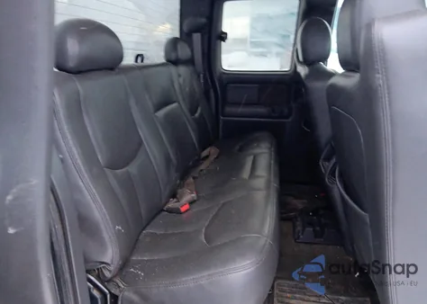 2004 Chevrolet Silverado K2500 Heavy Duty z USA, uszkodzony, nr VIN 1GCHK29234E368291